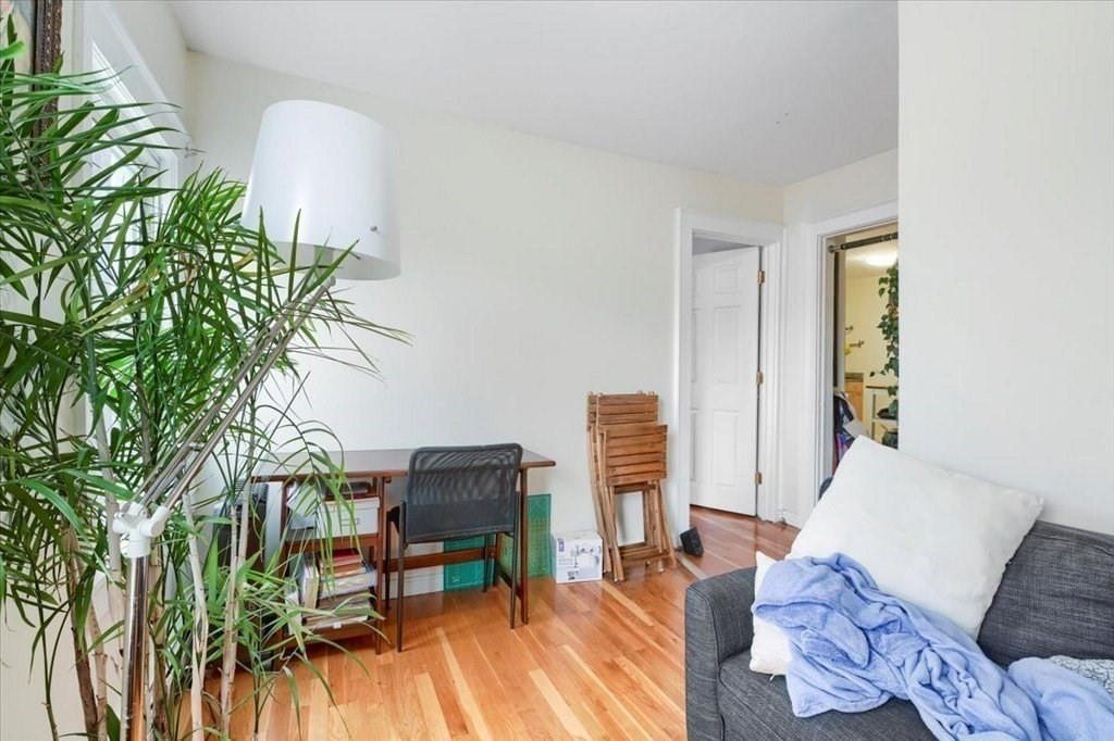 289 Elm St 2