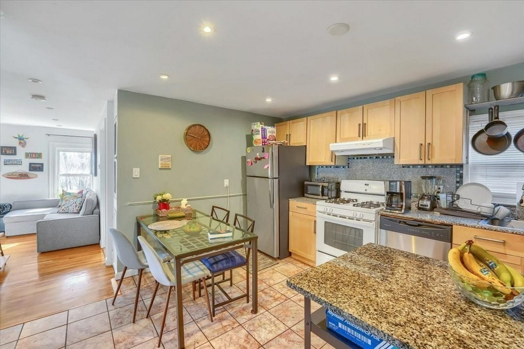 289 Elm St 2