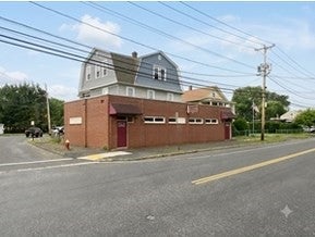182 CHICOPEE ST, CHICOPEE, MA 01013 - Image c2a24ae7c6aa65220b3885fcdaa88c49/959120322