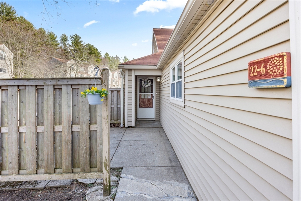 22 Thayer Pond Dr 6