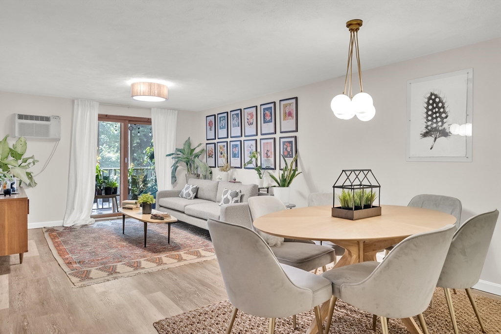 33 Lodgen Court 1F