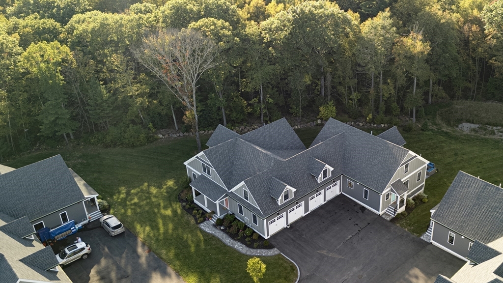 8 Hickory Hill Way