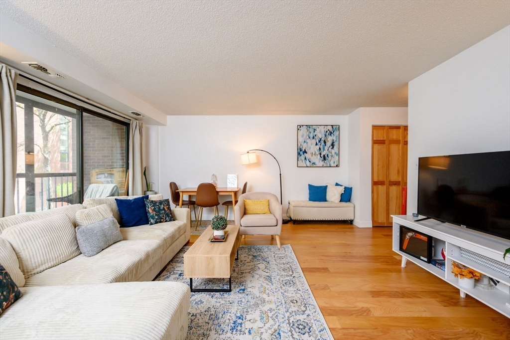 1580 Massachusetts Ave 2G