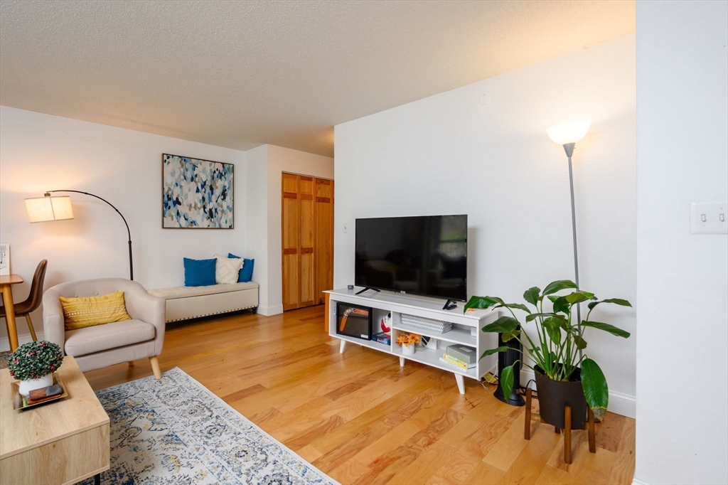 1580 Massachusetts Ave 2G