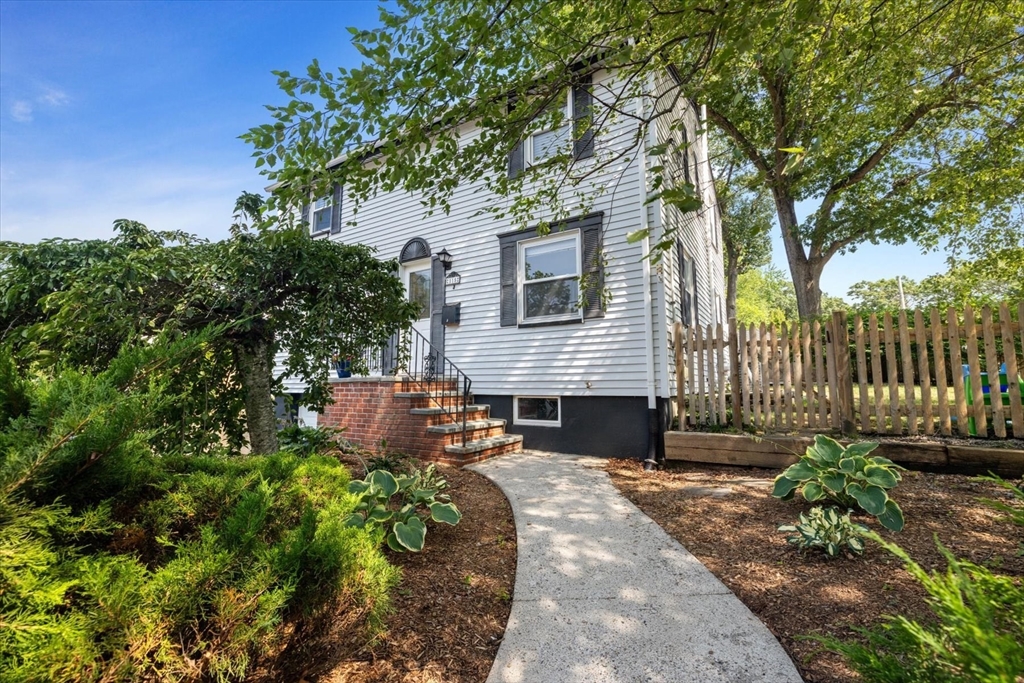 Photo of 115 Morningside Path, Weymouth, MA