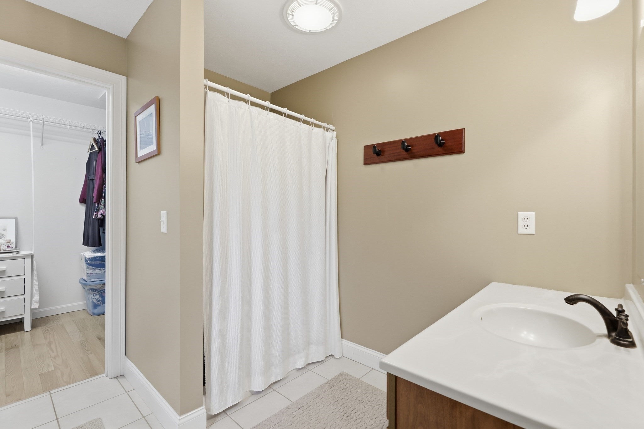 7 Holly Cir, Easthampton, MA, 7 Holly Cir, Easthampton, MA Photo #28