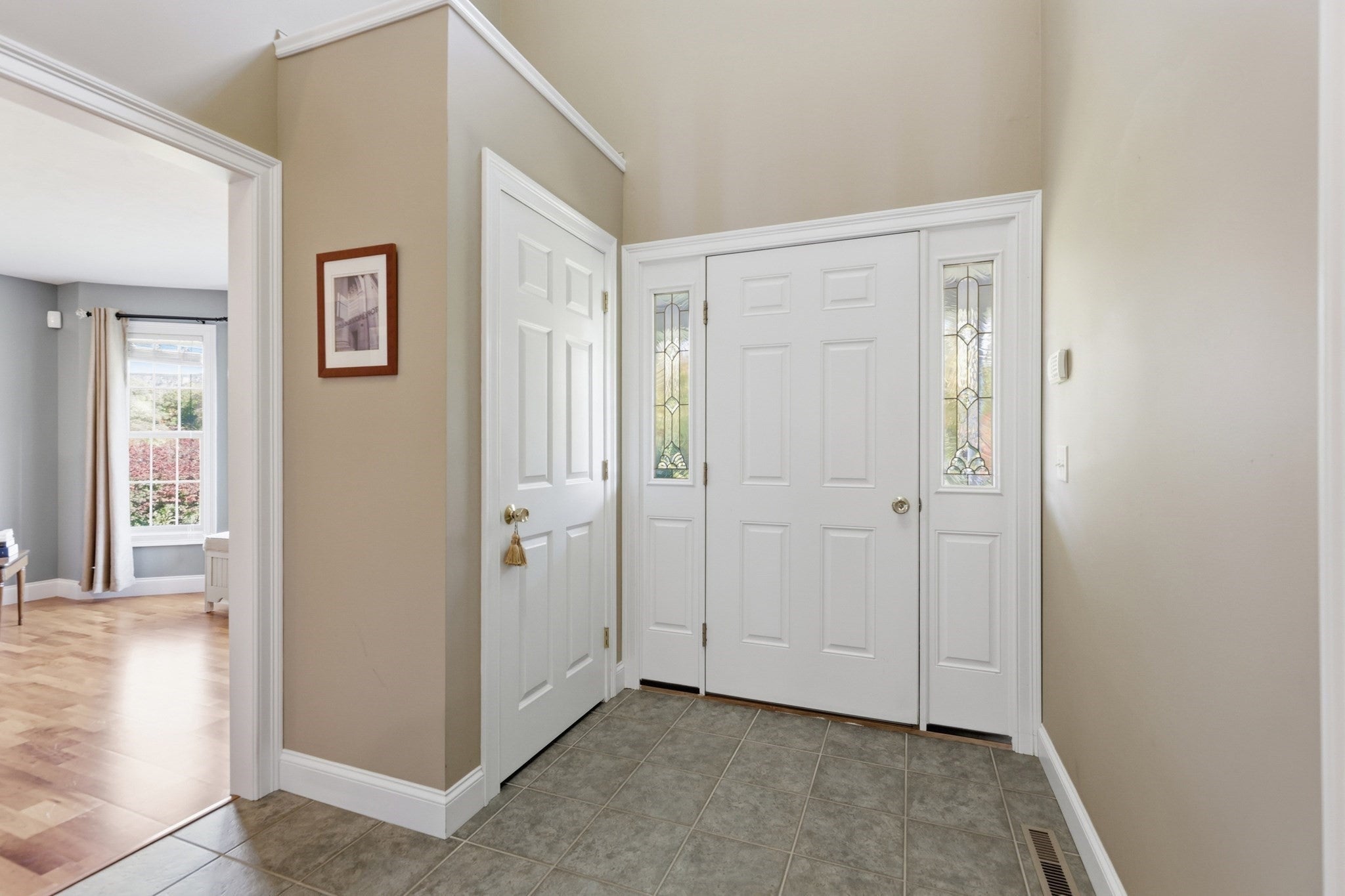 7 Holly Cir, Easthampton, MA, 7 Holly Cir, Easthampton, MA Photo #6