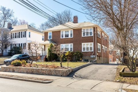 Photo of 182-184 Cabot St #182, Newton, MA 02458 (MLS # 73500882)