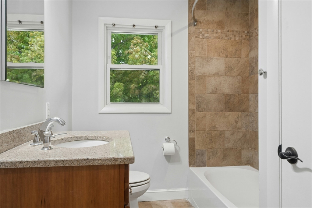 31 Villa Rd, Shrewsbury, MA, 31 Villa Rd, Shrewsbury, MA Photo #13
