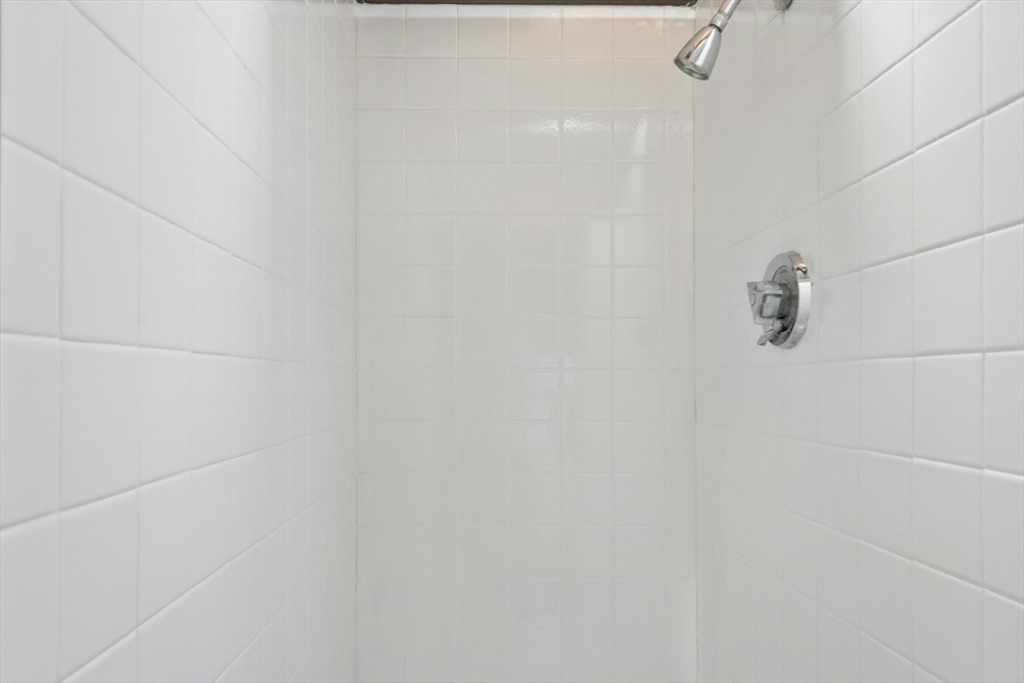 31 Villa Rd, Shrewsbury, MA, 31 Villa Rd, Shrewsbury, MA Photo #25