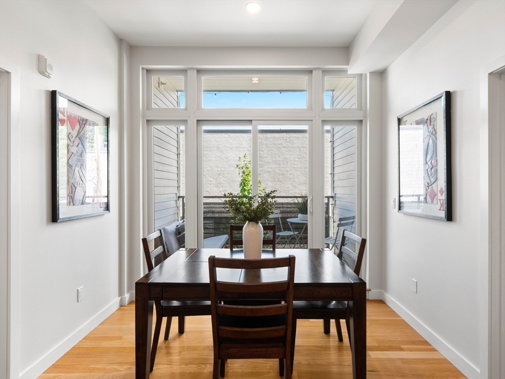 531 Main St 1002