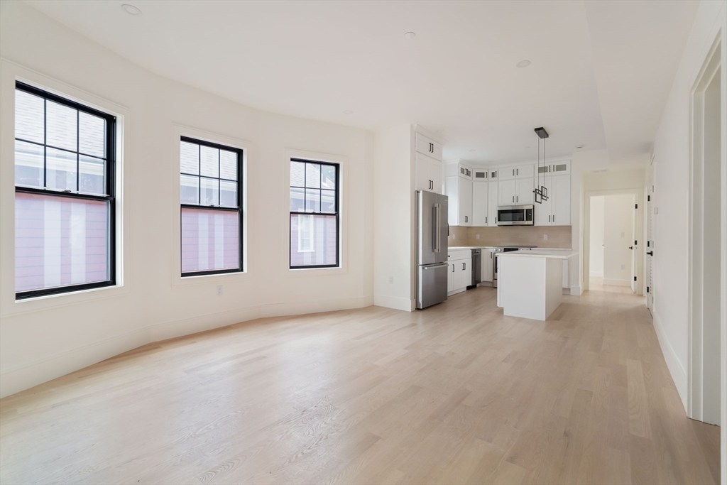 387 Norfolk St 2