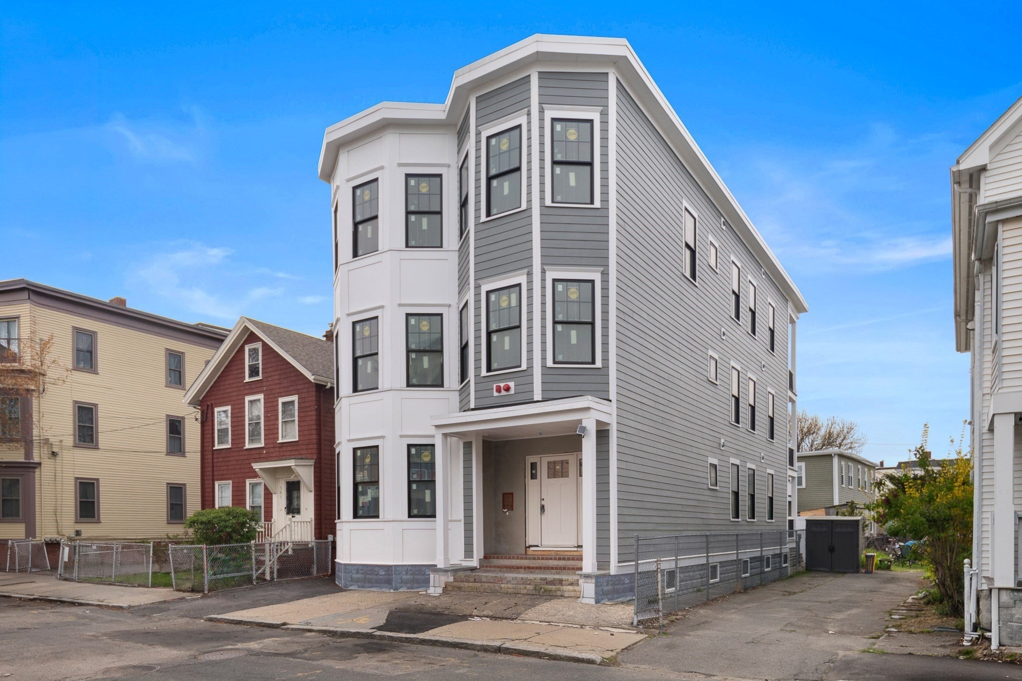 387 Norfolk St