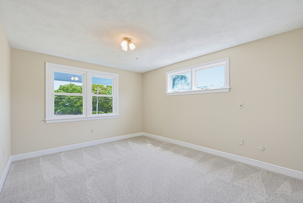 86 North Ave, Mendon, MA, 86 North Ave, Mendon, MA Photo #31