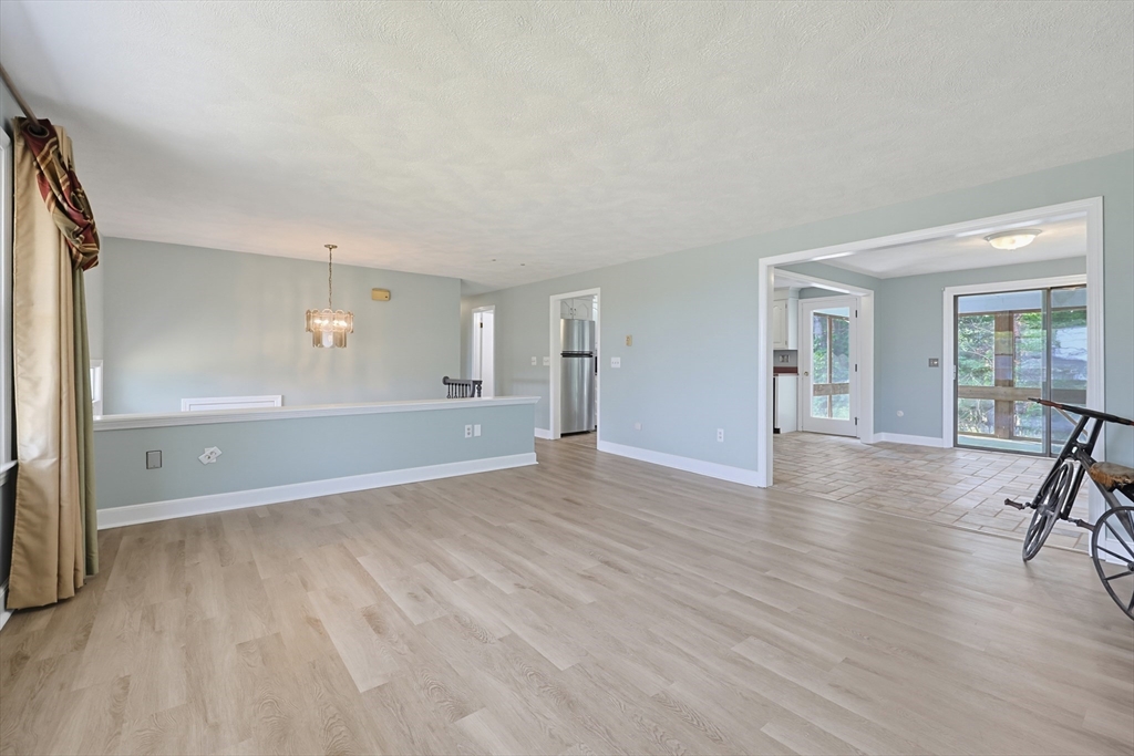 86 North Ave, Mendon, MA, 86 North Ave, Mendon, MA Photo #17