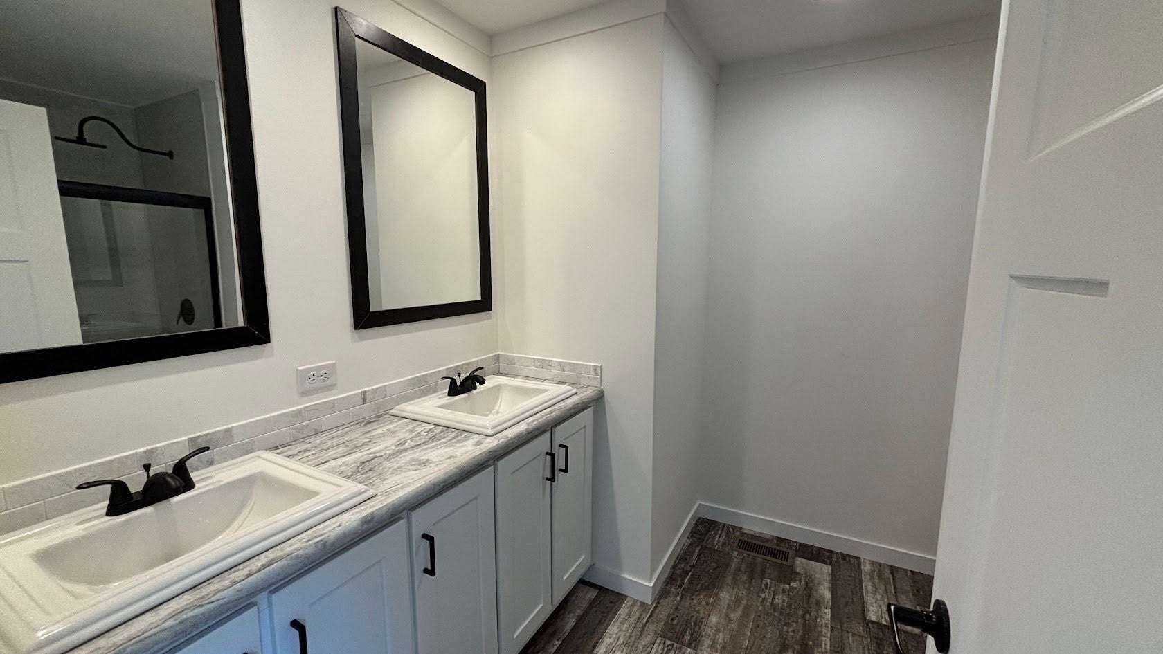 24 Pinrock Drive, Sturbridge, MA Photo #12