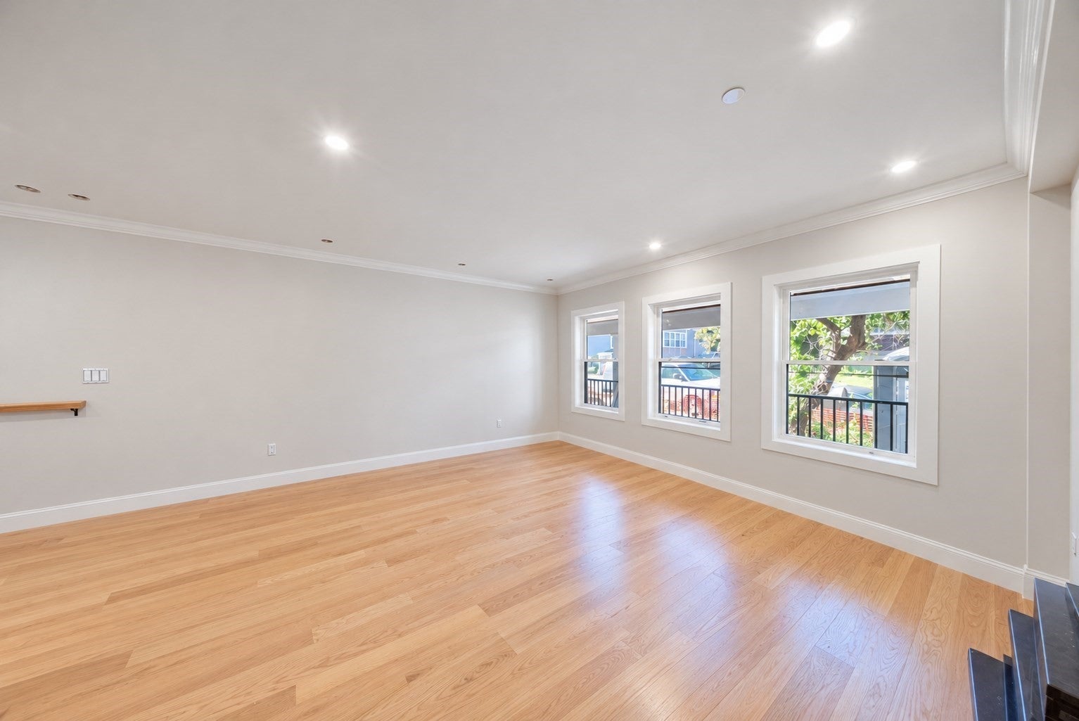 64 Dalby St 1