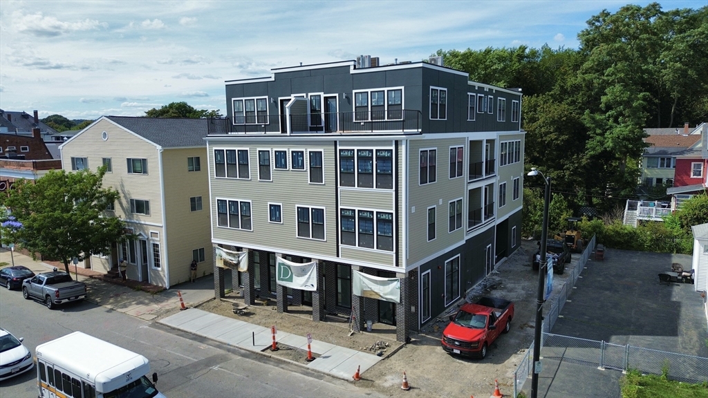 421 High St 205