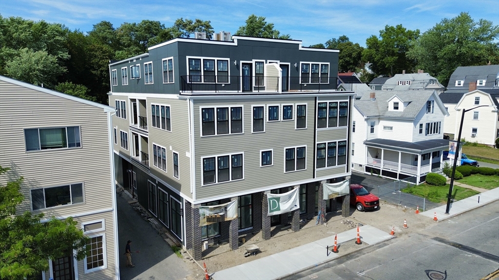 421 High St 205