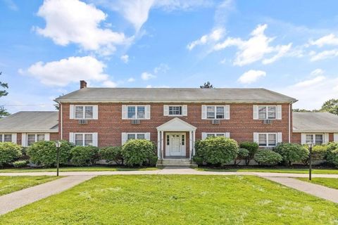 Photo of 138 Emerson Gardens Rd #138, Lexington, MA 02420 (MLS # 73489479)