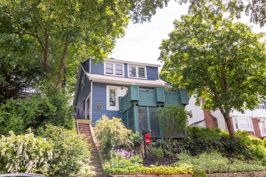 79 Redlands Rd