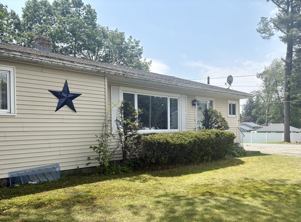 32 Watson Ave