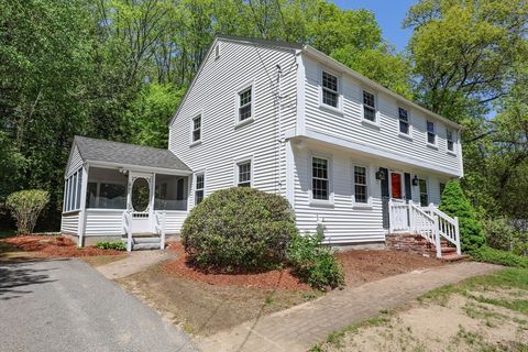 4 Bridle Road Chelmsford MA 01824