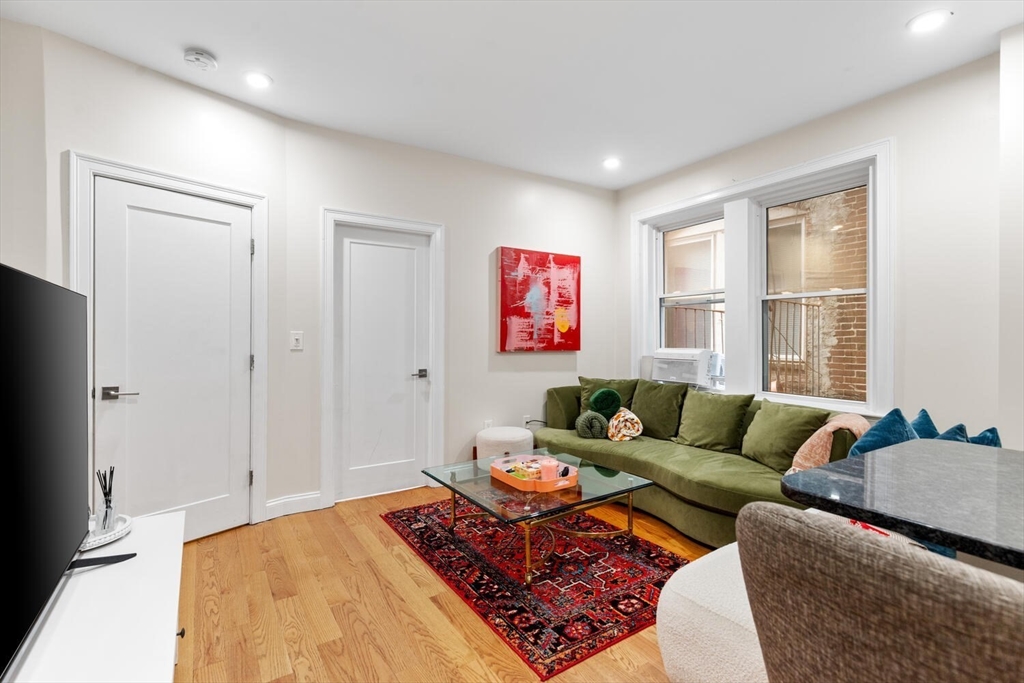 81 Prince St 2