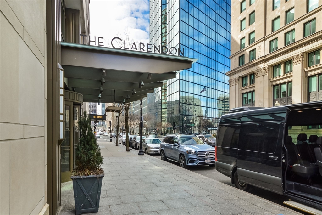 400 Stuart St 29C