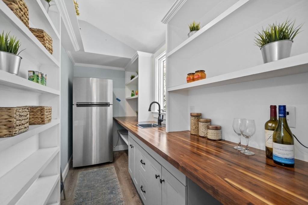 154 Topsfield Rd