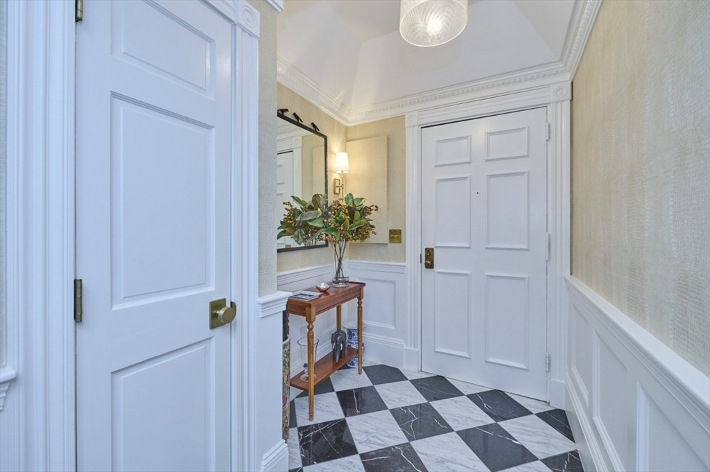 160 Commonwealth Ave--Furnished 403