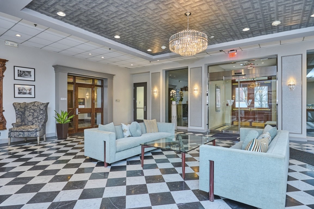 160 Commonwealth Ave--Furnished 403