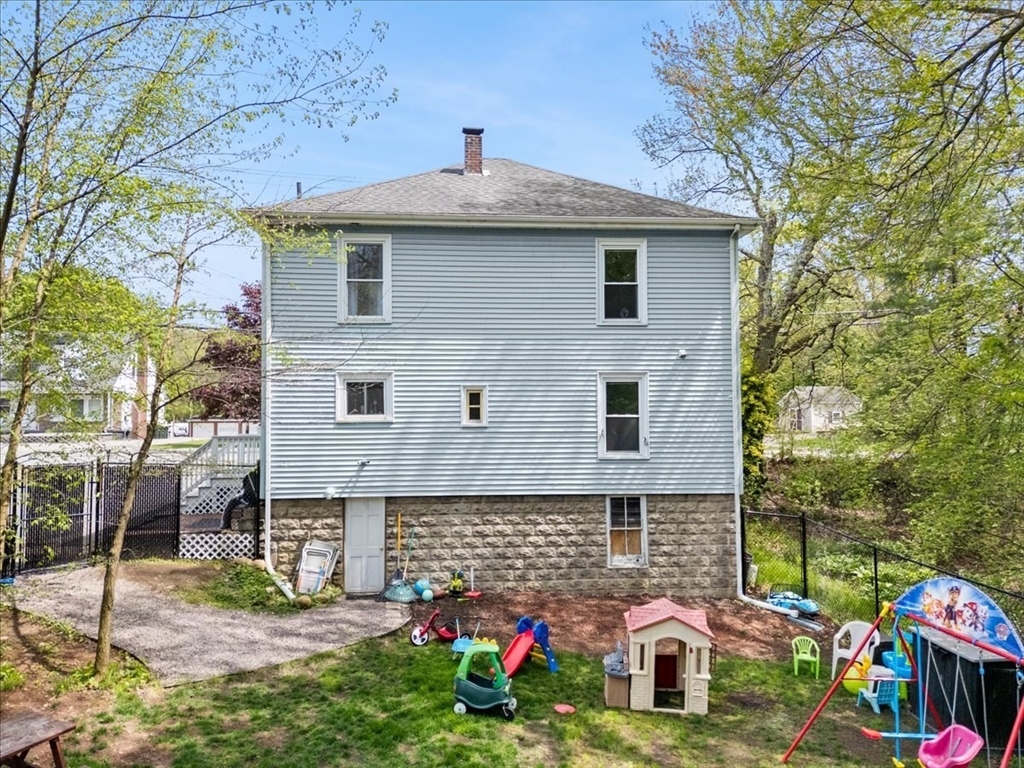 550 Pulaski Blvd