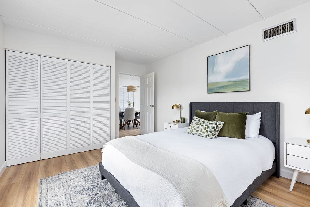 100 Boatswain's Way 201