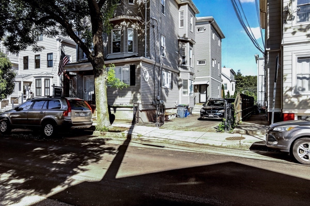 23 Quincy St