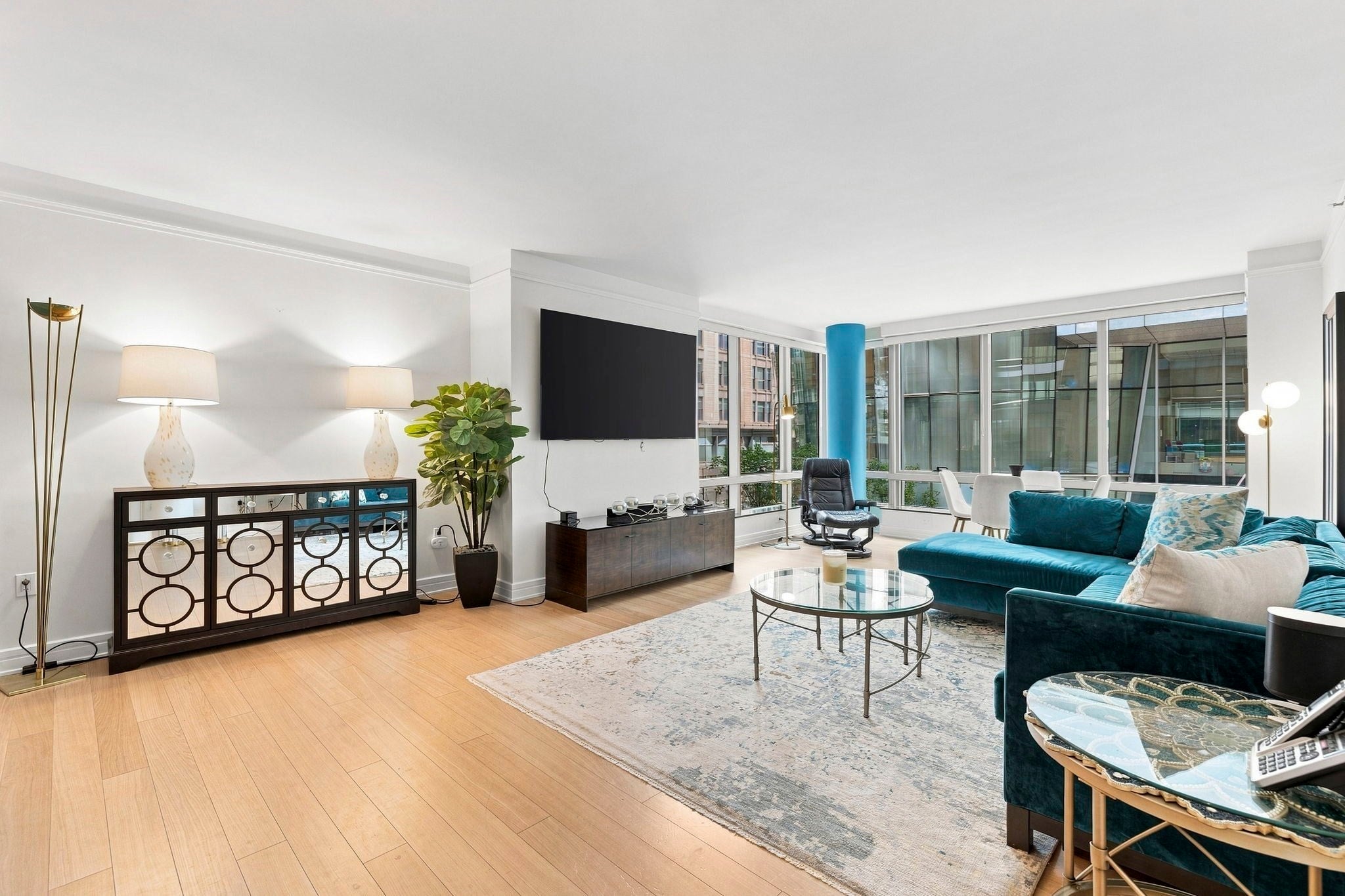 3 Avery St 305