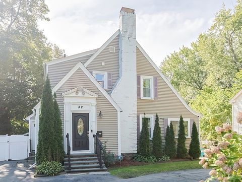 32 Melrose Street Worcester MA 01695