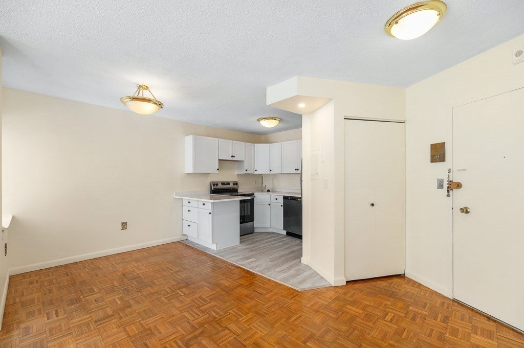 300 Lynn Shore Dr #410, Lynn, MA Photo #26