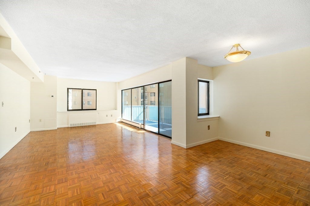 300 Lynn Shore Dr #410, Lynn, MA Photo #21