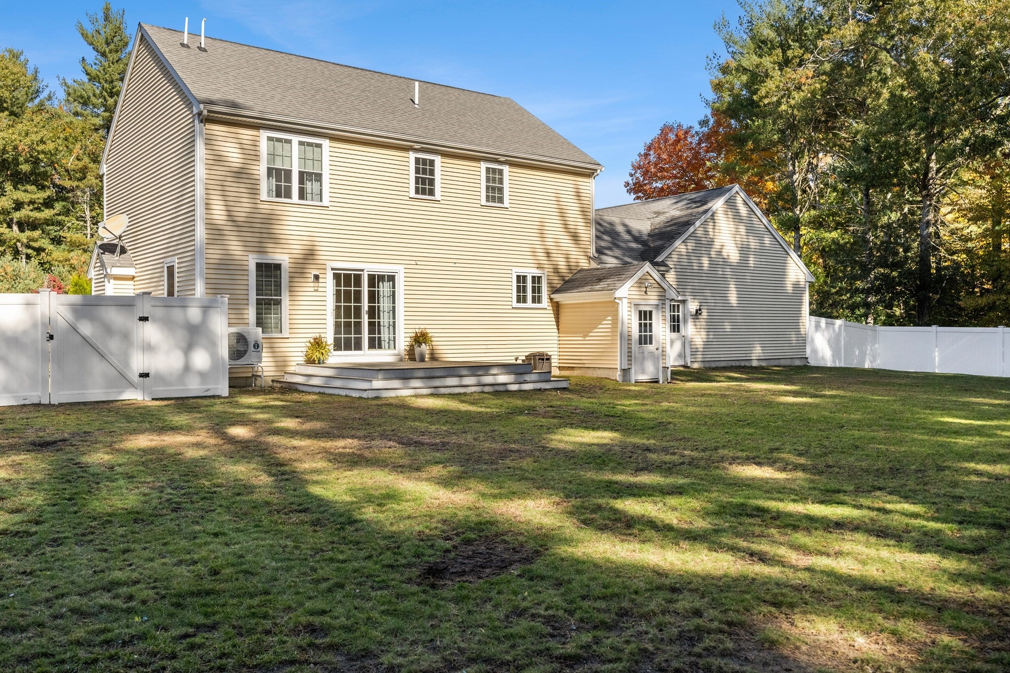 4 Sherwood Dr