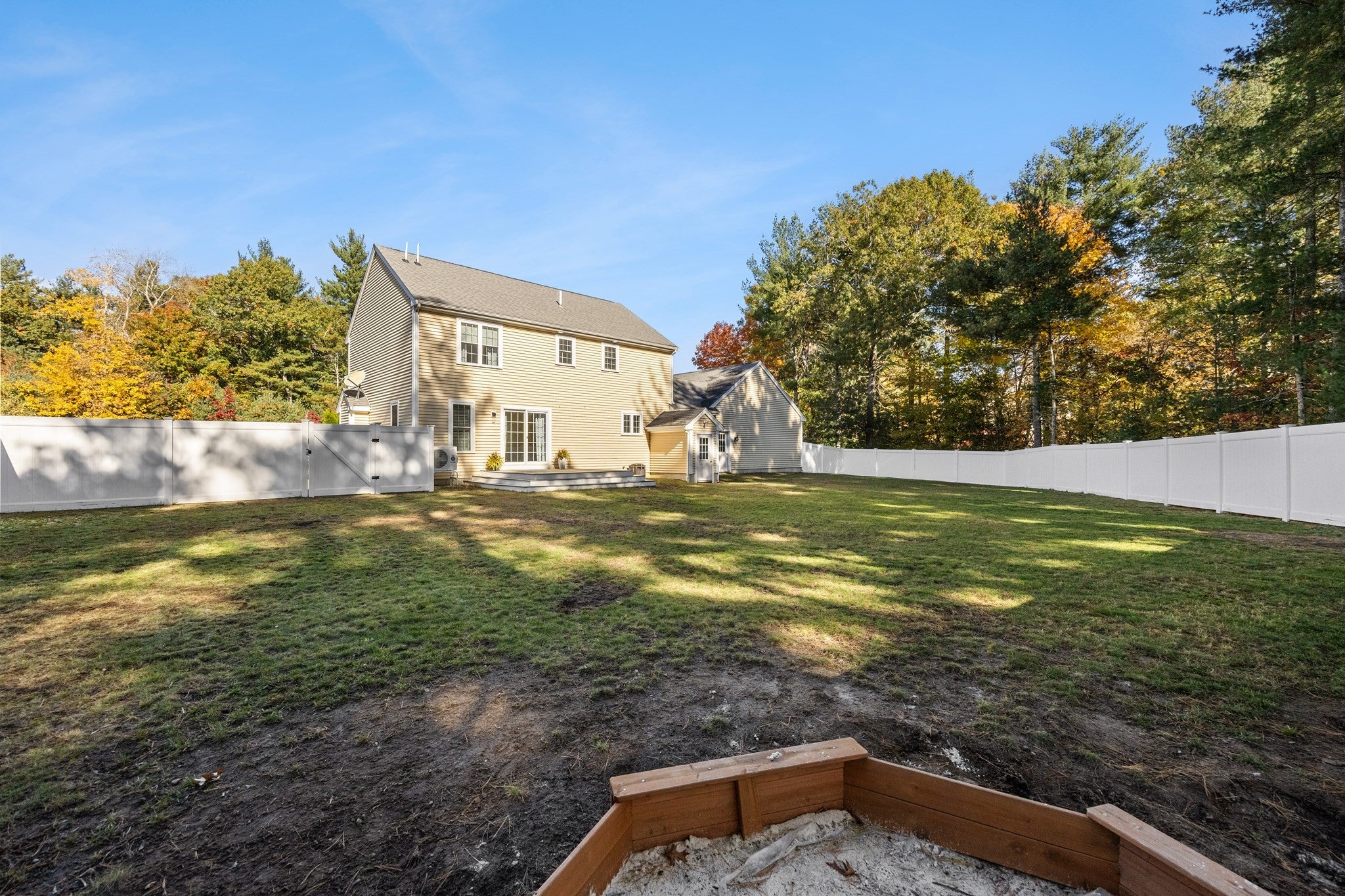 4 Sherwood Dr