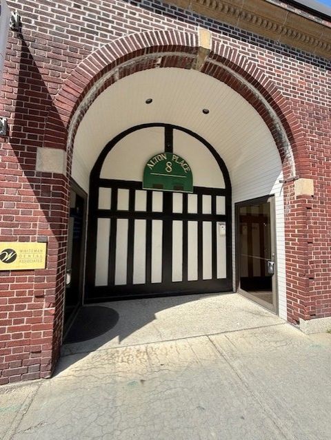 Photo of 8 Alton Pl #2a, Brookline, MA 02446 (MLS # 73452662)