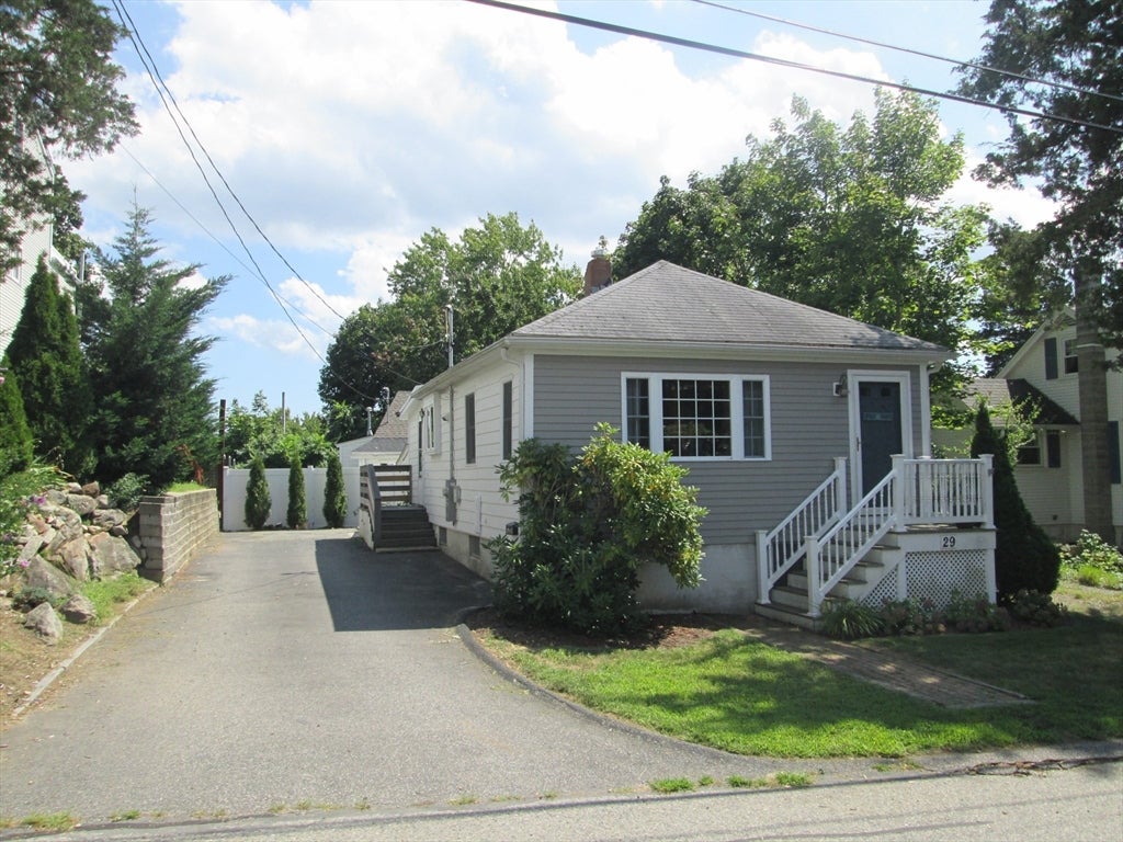 Photo of 29 Cole St, Kingston, MA