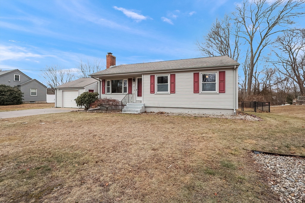 North Attleboro, Massachusetts 02760, United States, 3 Bedrooms Bedrooms, ,1 BathroomBathrooms,Residential,Pending,21339