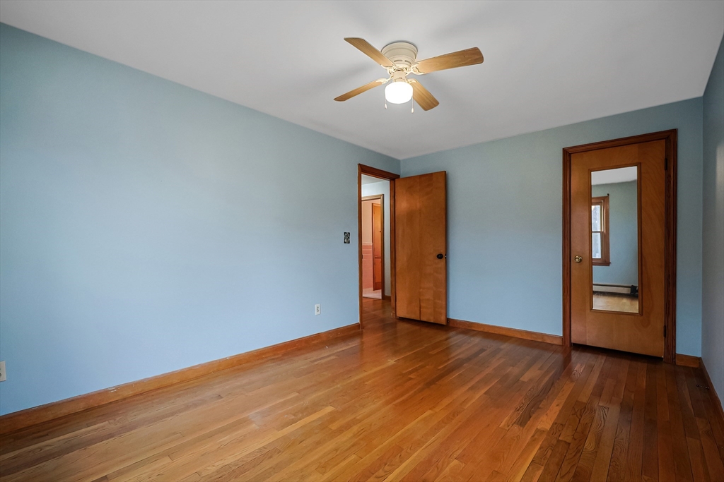 North Attleboro, Massachusetts 02760, United States, 3 Bedrooms Bedrooms, ,1 BathroomBathrooms,Residential,Pending,21339