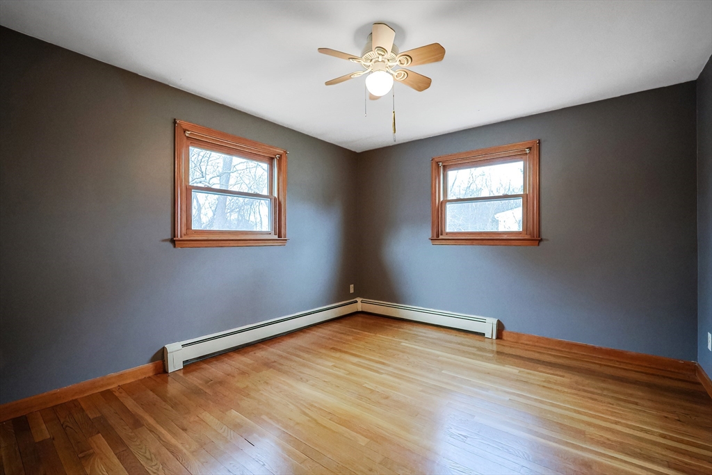 North Attleboro, Massachusetts 02760, United States, 3 Bedrooms Bedrooms, ,1 BathroomBathrooms,Residential,Pending,21339