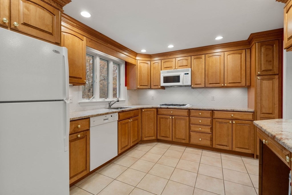 41 Berkeley Rd, Framingham, MA, 41 Berkeley Rd, Framingham, MA Photo #11