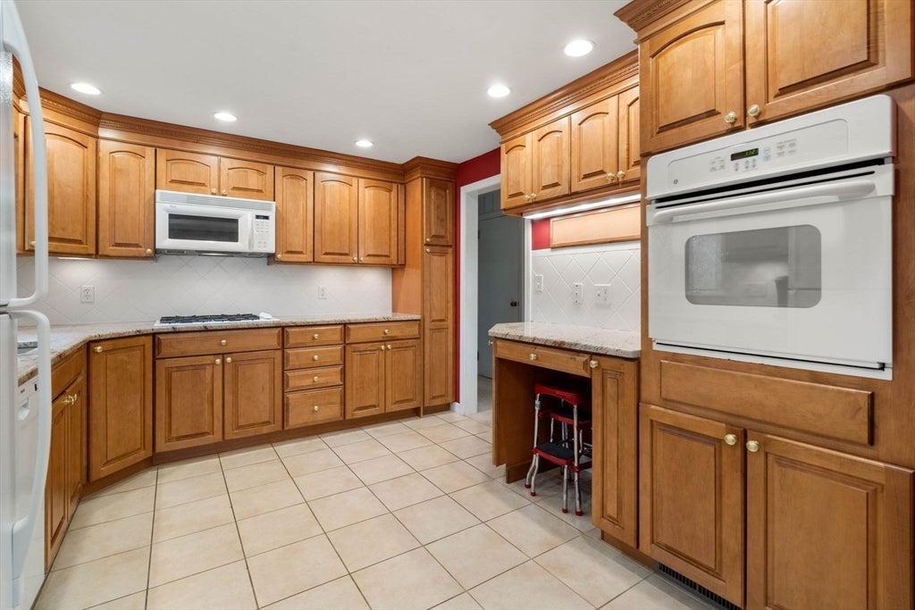41 Berkeley Rd, Framingham, MA, 41 Berkeley Rd, Framingham, MA Photo #12