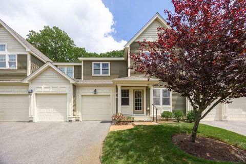 Photo of 4 Lowell Dr #4, Hopkinton, MA 01748 (MLS # 73474541)