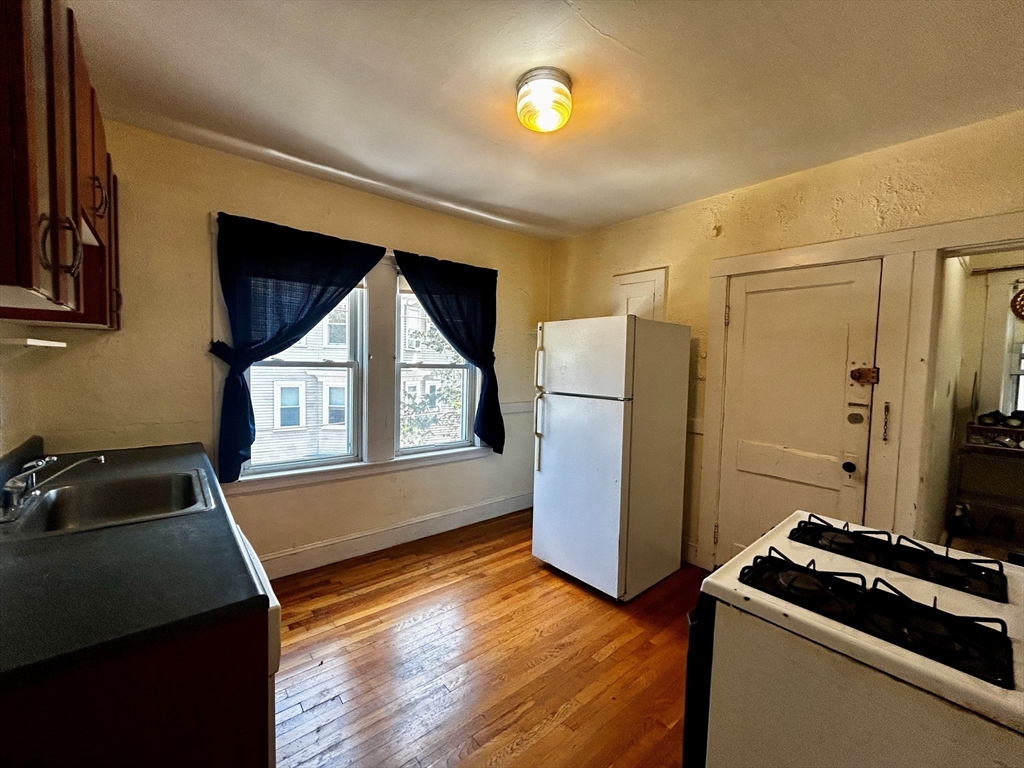 111 Williams St 3